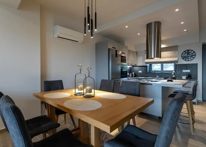 בית נופש Linari Stoúpa